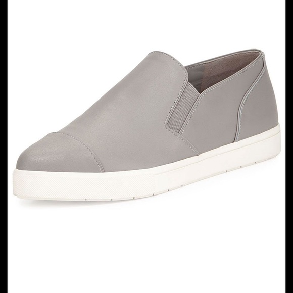 Vince Shoes - Vince Paeyre pointed toe slip on leather shoes